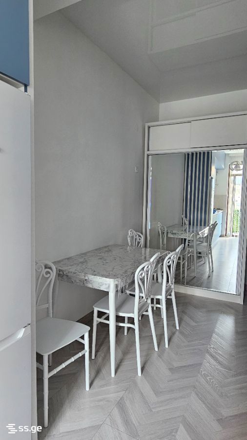 1 Room Flat Daily Rent. Gori view 5