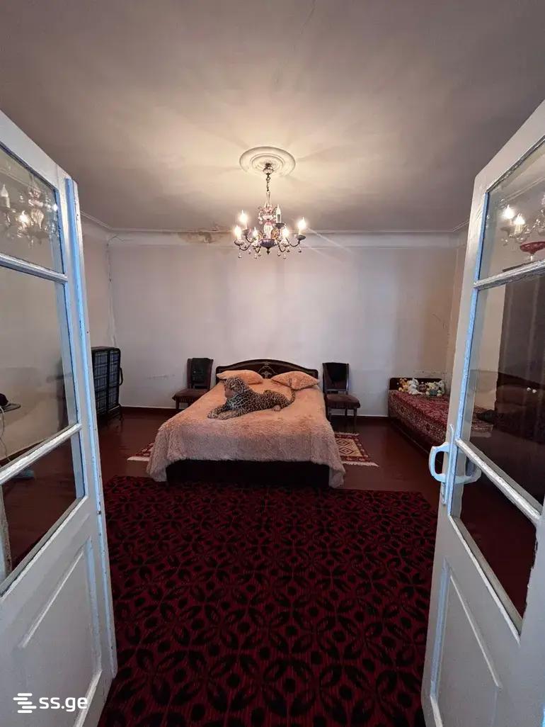 6 Room Private House For Sale view 2