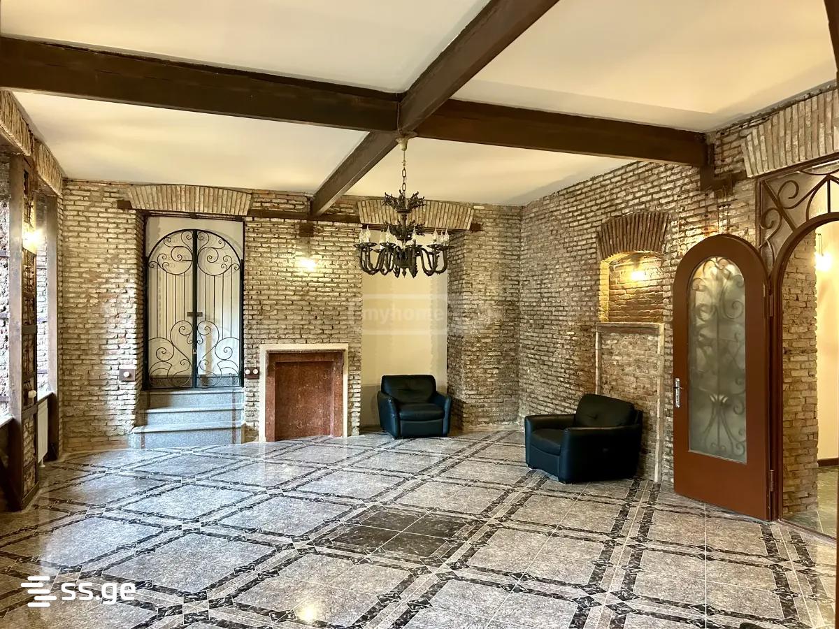 Commercial Space For Rent. Sololaki view 7
