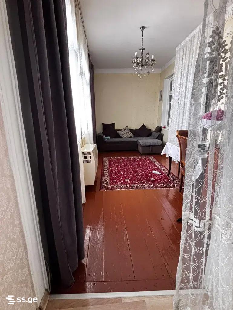 6 Room Private House For Sale view 1