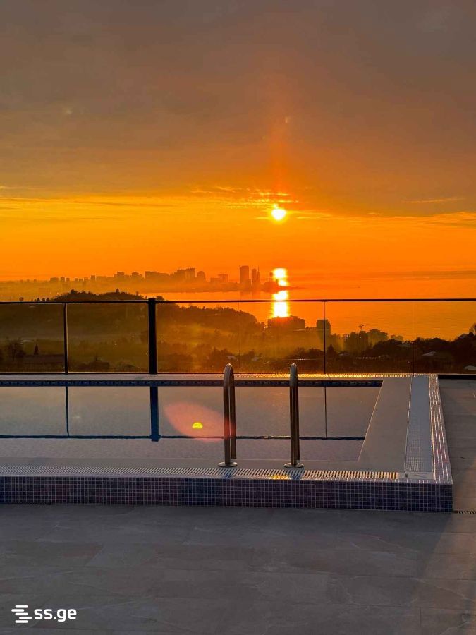 15 Room Summer Cottage For Rent. Makhindjauri view 11