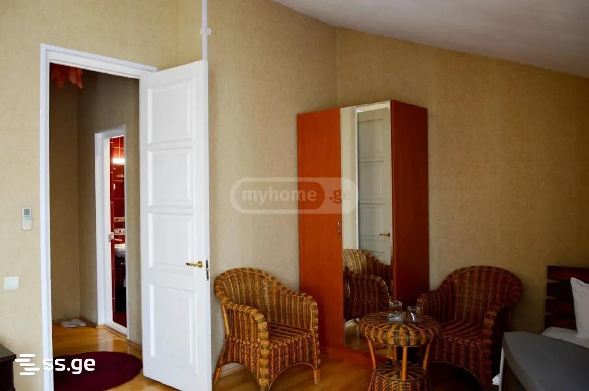 9 Room Hotel For Rent. Vera view 9