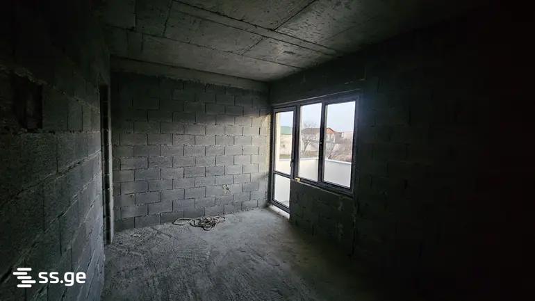 4 Room Private House For Sale view 2