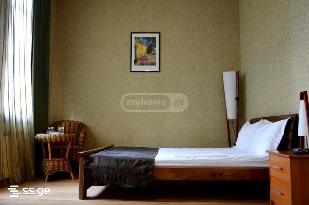 9 Room Hotel For Rent. Vera view 12
