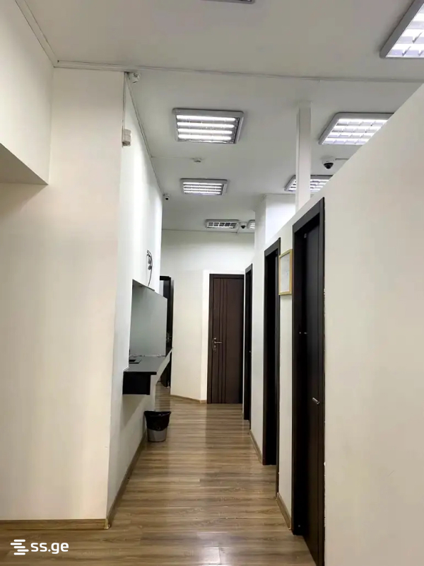 5 Room Office For Sale view 3