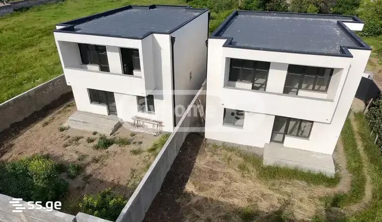 4 Room Private House For Sale view 2