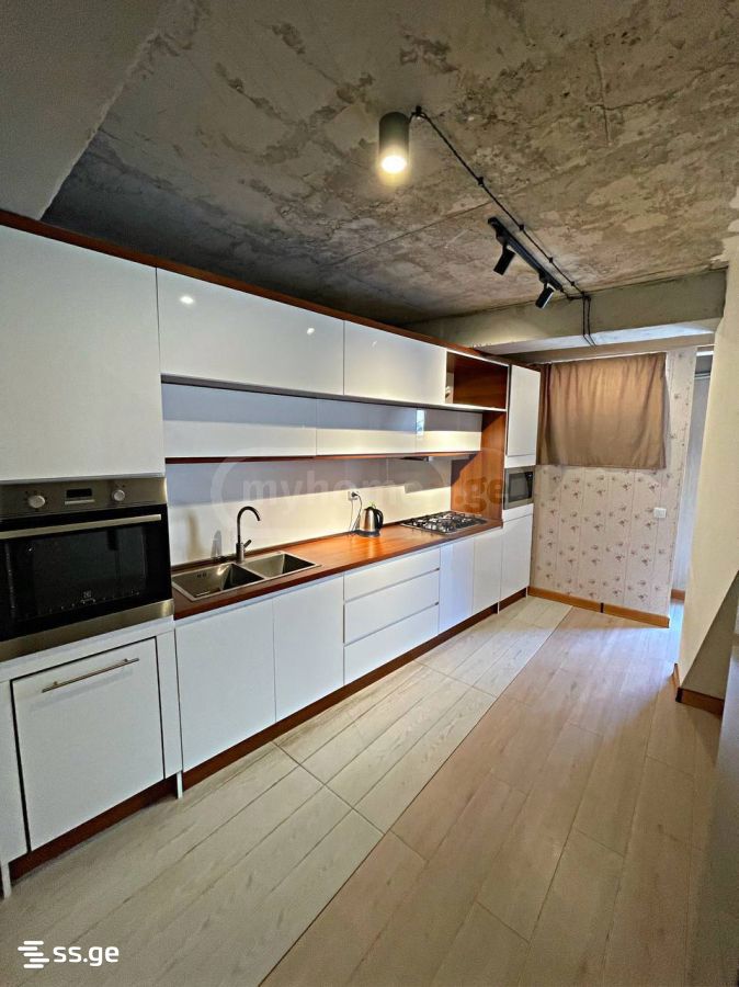 5 Room Hotel For Sale view 7