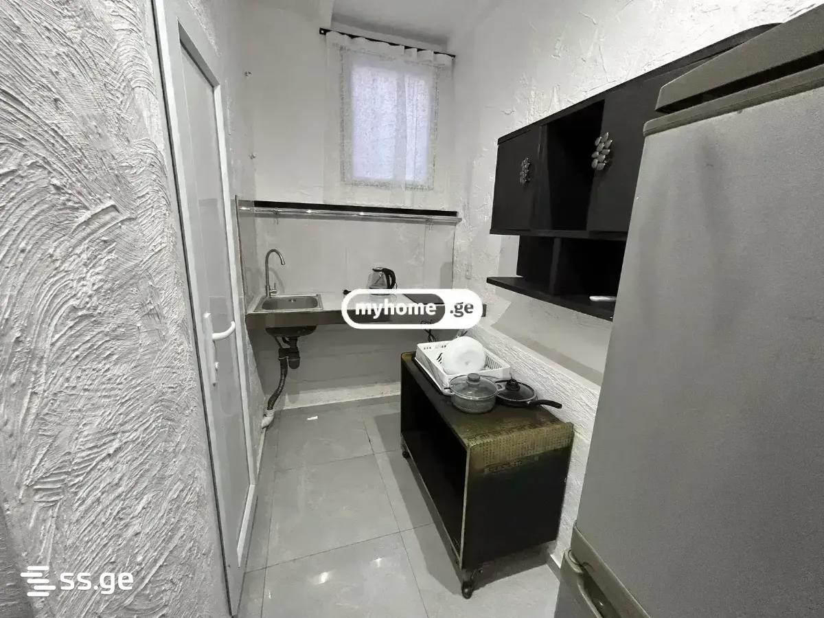 7 Room Hotel For Rent. Chugureti view 4