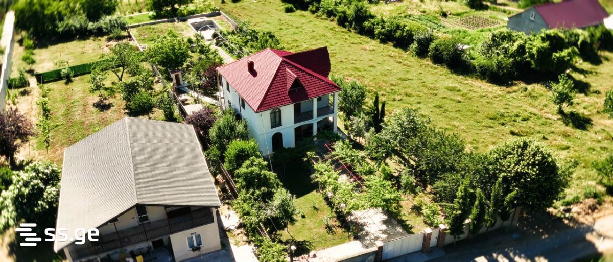 8 Room Private House For Sale view 6