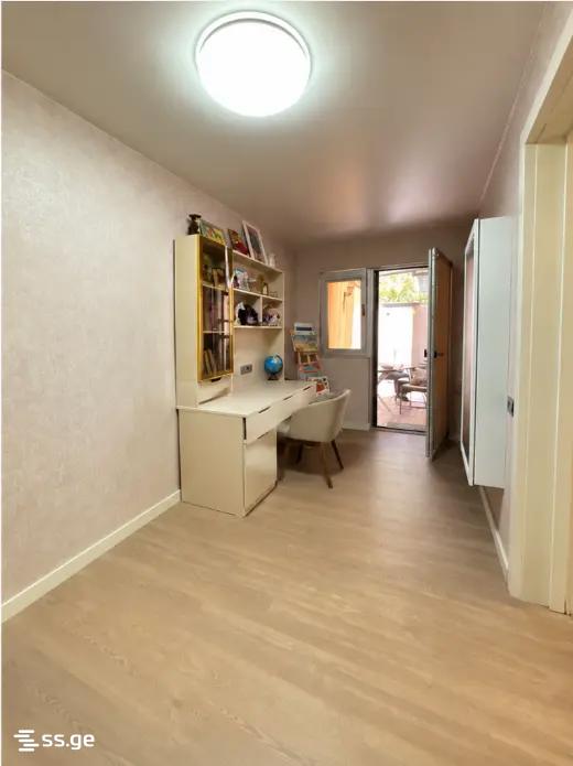 4 Room Private House For Sale view 14