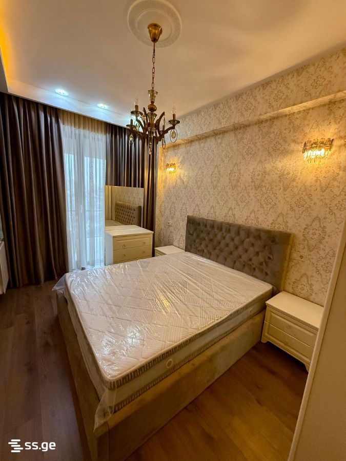 5 room Flat For Rent. Vake - Więcej