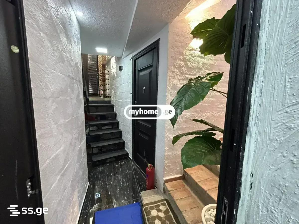 7 Room Hotel For Rent. Chugureti view 5