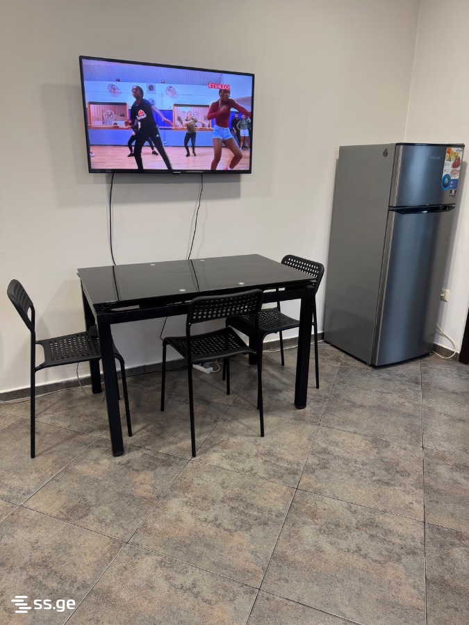 2 room Flat Daily rent. Batumi - Bild 3