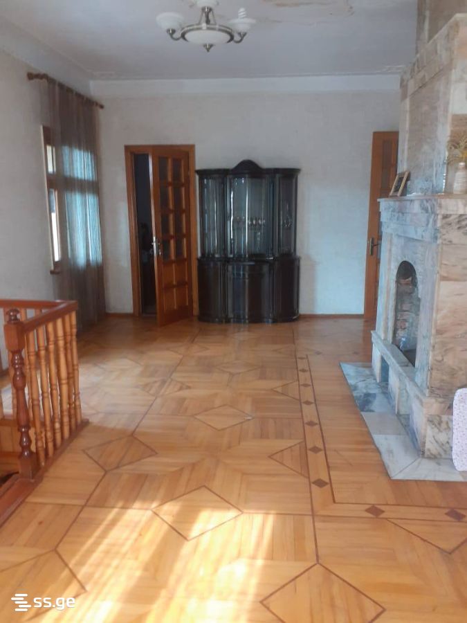 9 Room Private House For Sale view 12