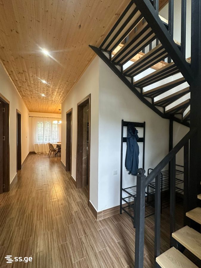 5 Room Private House For Sale view 3