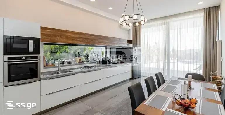 7 Room Private House For Sale view 4