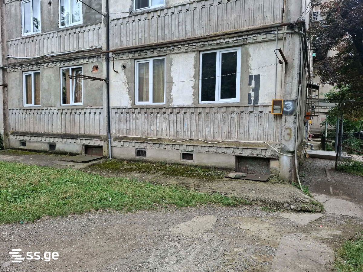 4 Room Flat For Sale view 1