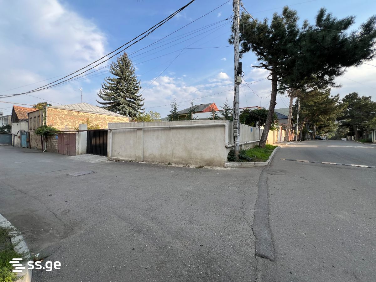 5 Room Private House For Sale view 2