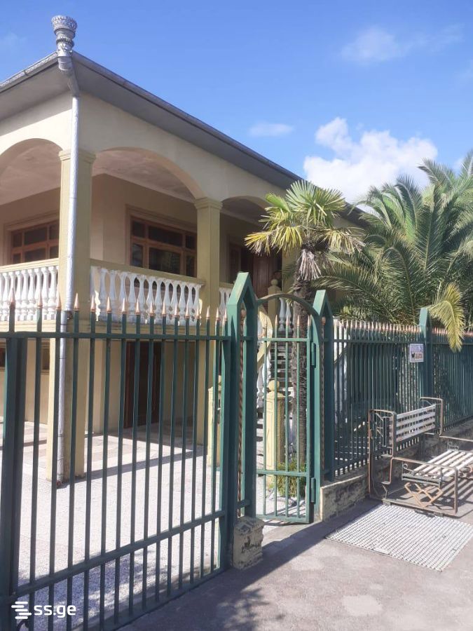 9 Room Private House For Sale view 1