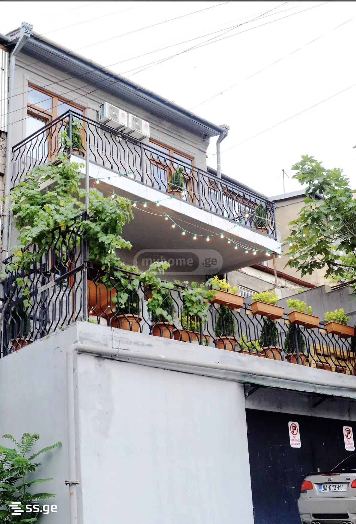 10 Room Private House For Rent. Vera view 1