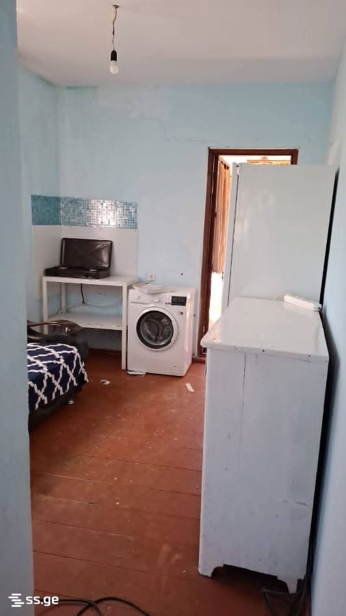 1 Room Private House For Rent. Varketili view 4