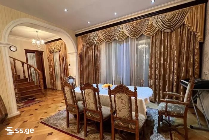 7 Room Private House For Sale view 14