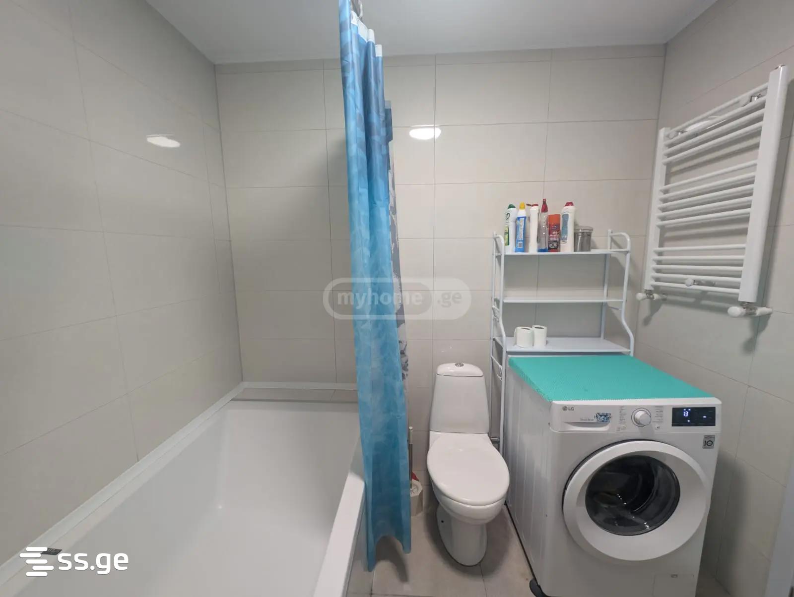 5 Room Private House For Sale view 3
