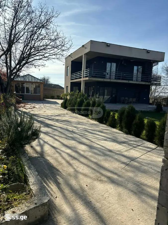 5 Room Summer Cottage For Rent. Saguramo, 1 of 4