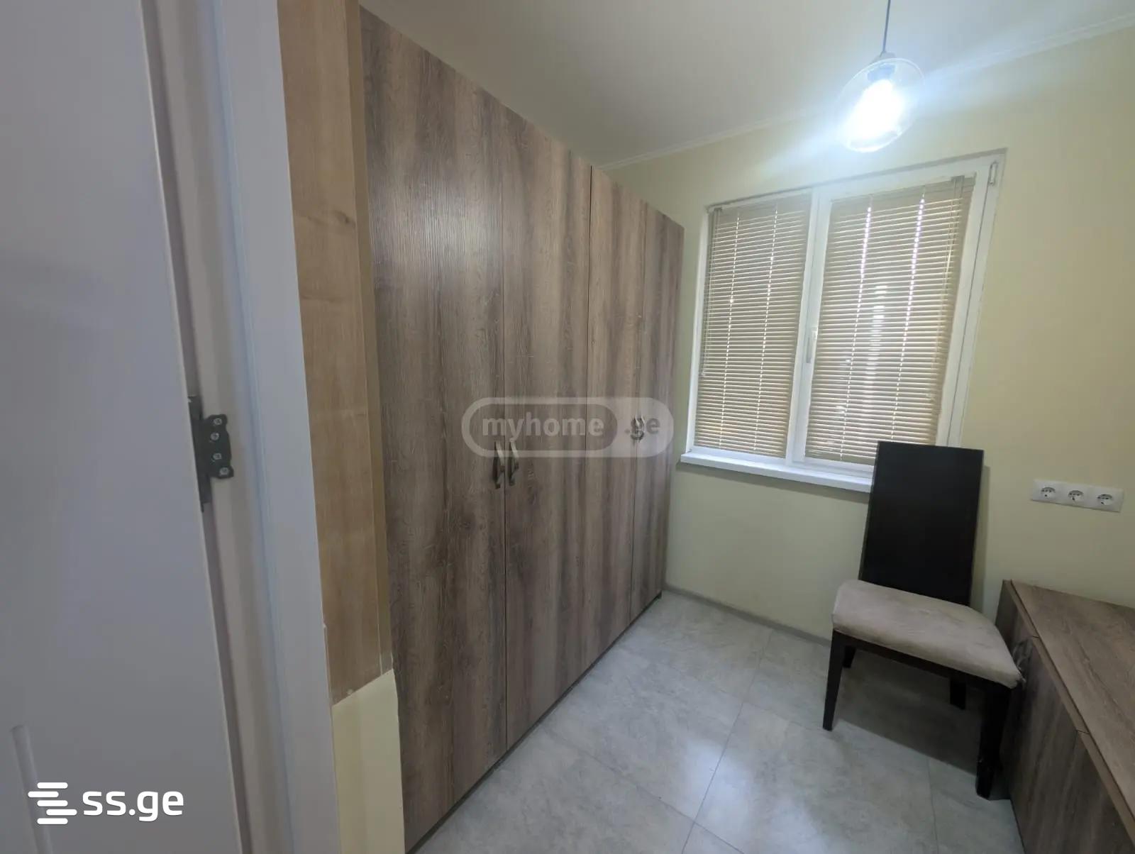 5 Room Private House For Sale view 12