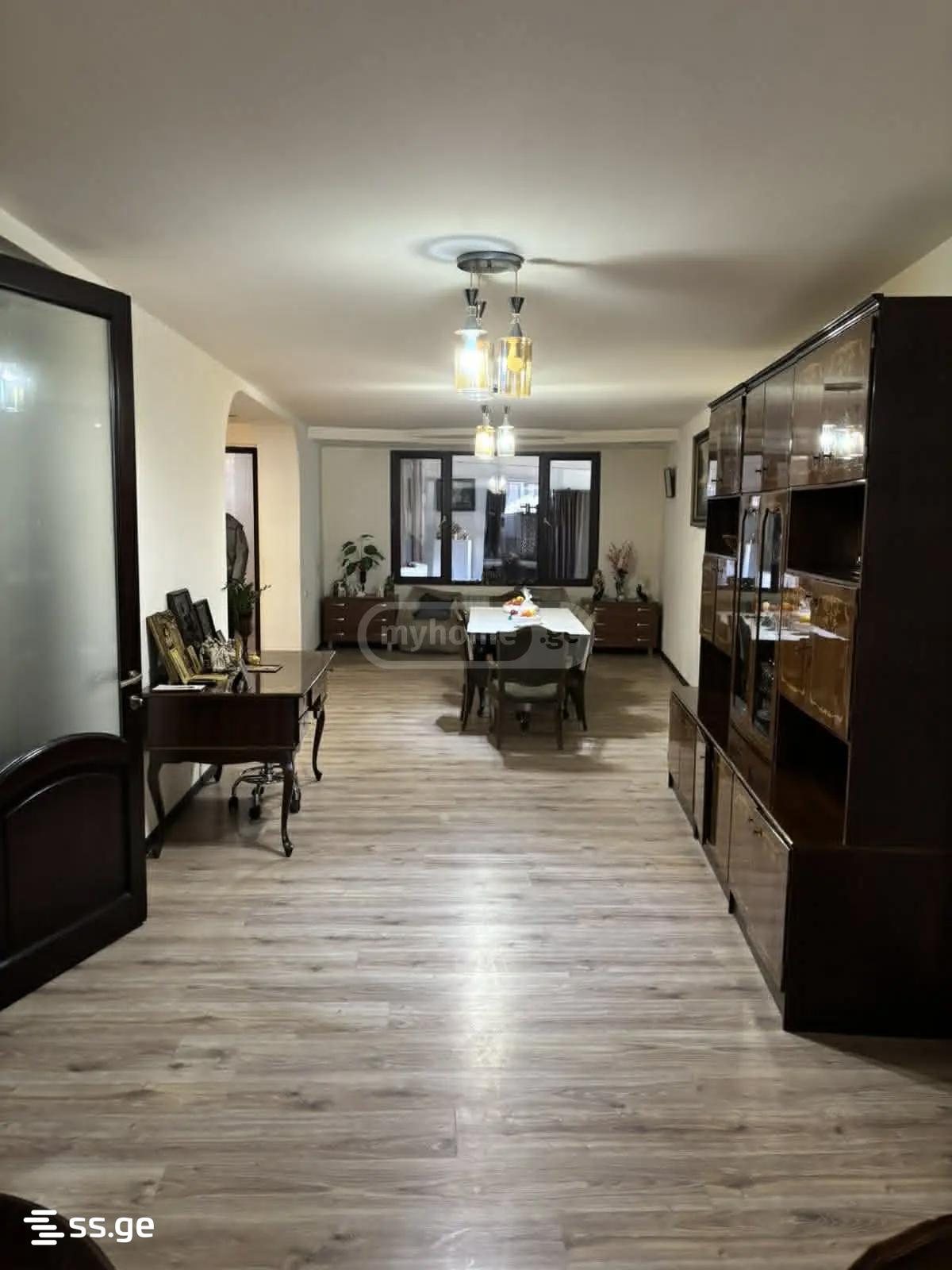 4 Room Private House For Sale view 5
