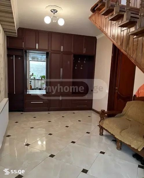 7 Room Private House For Sale view 5