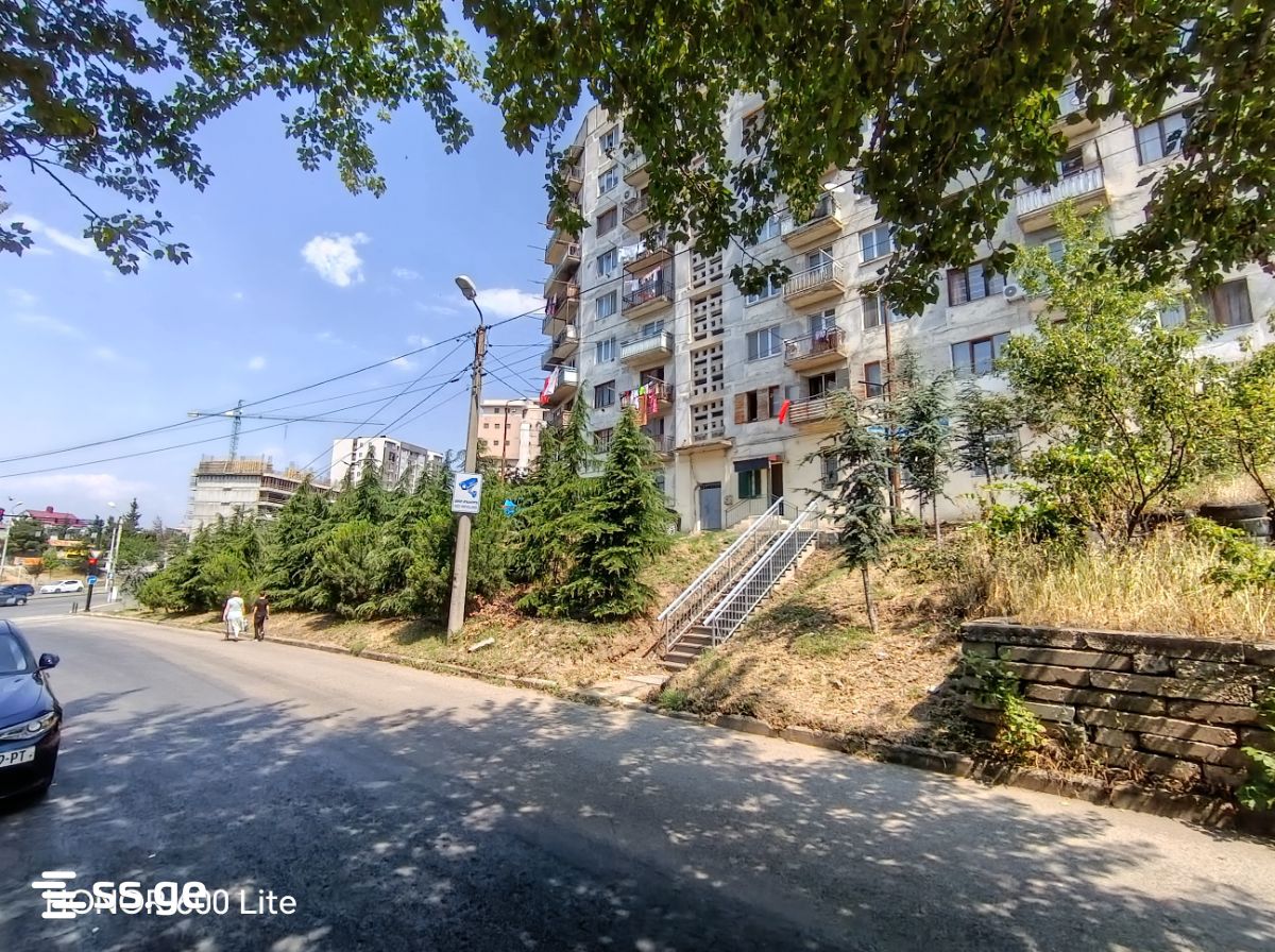 Commercial Space For Sale. Varketili view 3