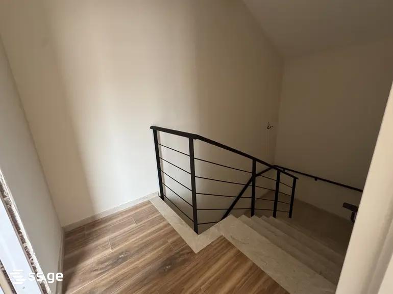 5 Room Private House For Sale view 13