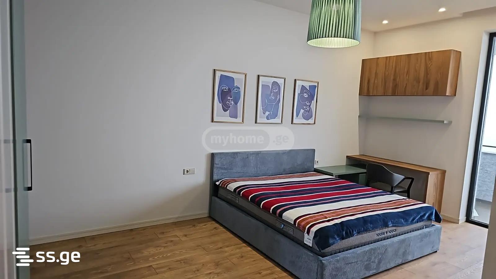 8 Room Private House For Sale view 5