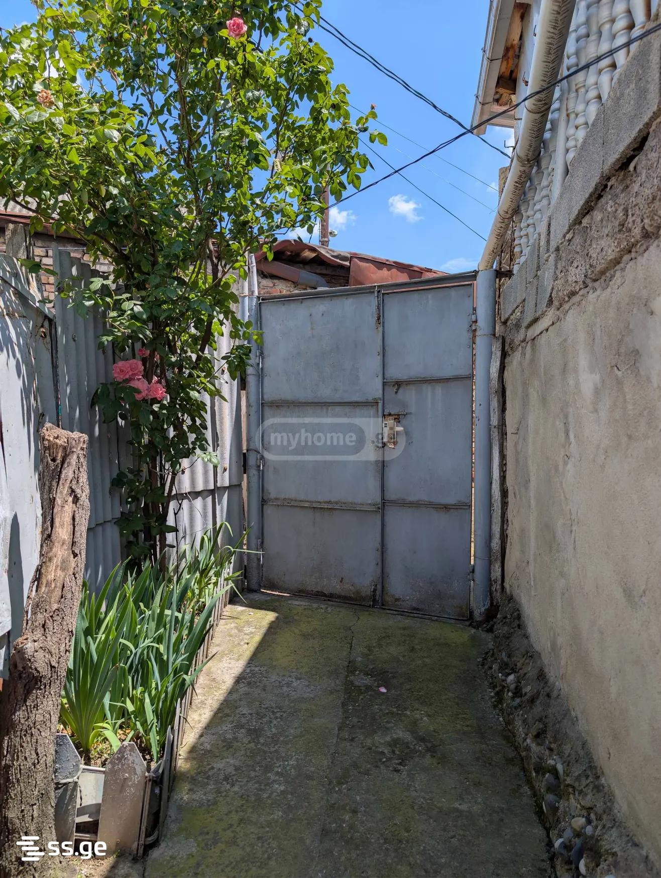 5 Room Private House For Sale view 16