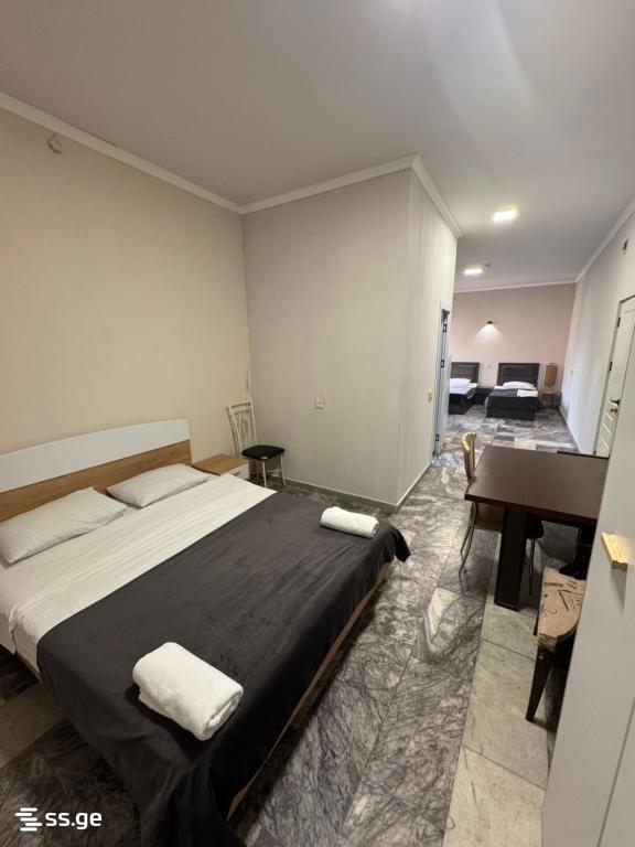 14 Room Hotel For Rent. Digomi view 3