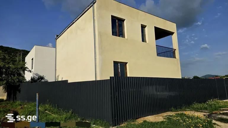 4 Room Private House For Sale view 1