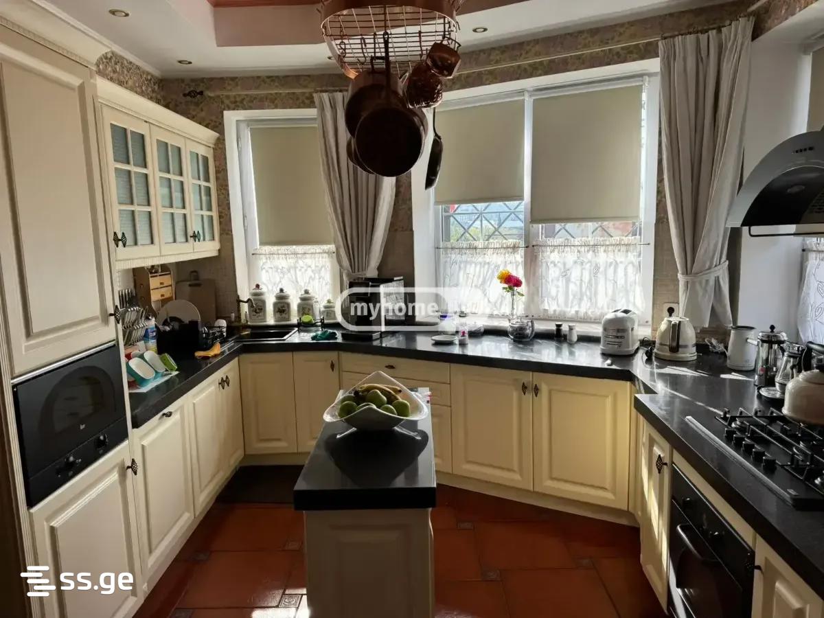 8 Room Private House For Sale view 8