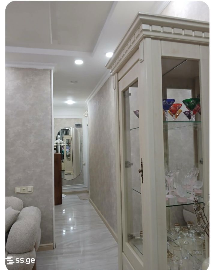 2 Room Flat Daily Rent. Qala view 2