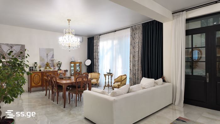 7 Room Private House For Sale view 5