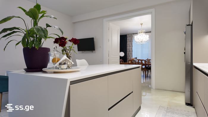7 Room Private House For Sale view 4