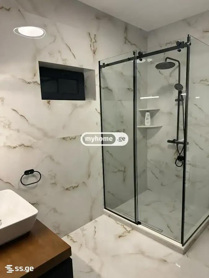 5 Room Private House Daily Rent. Kutaisi view 3
