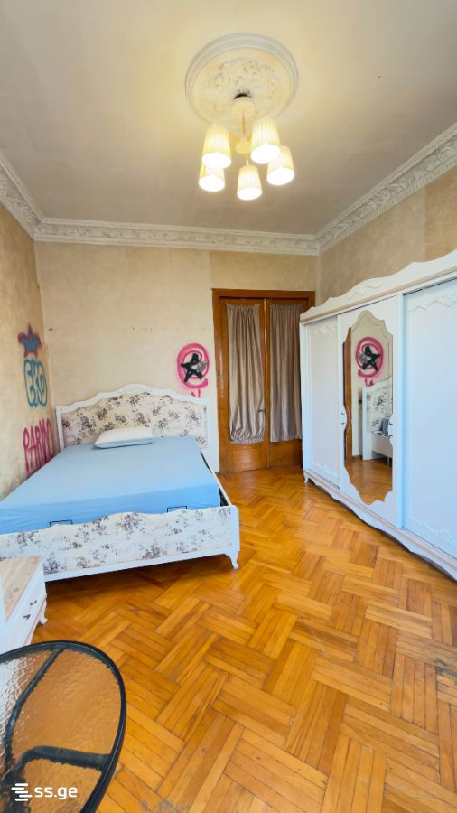 3 Room Flat For Sale, 3 of 4