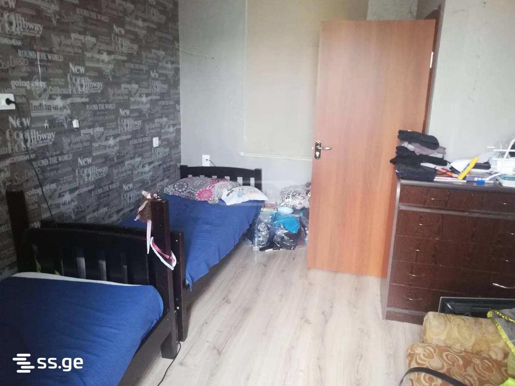 8 Room Private House For Sale view 5