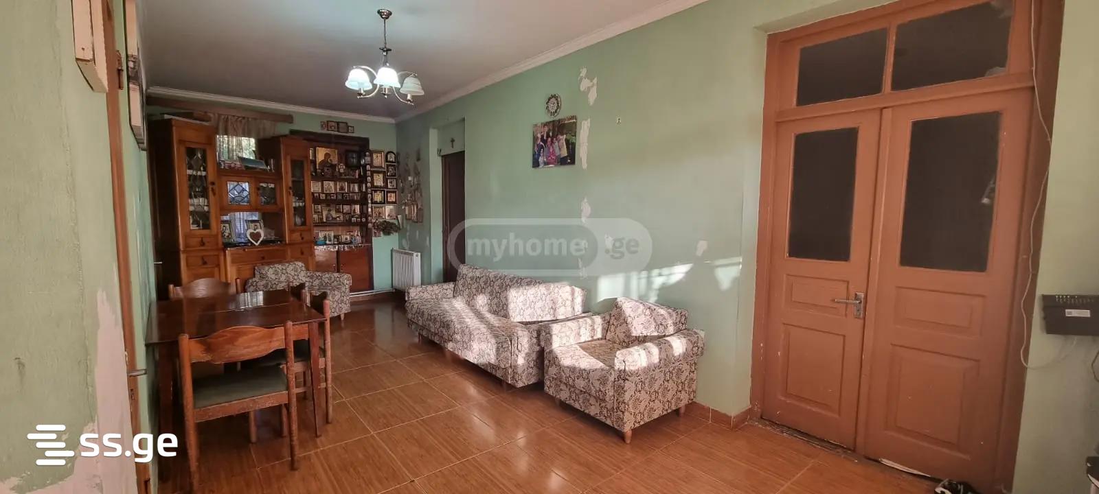 8 Room Private House For Sale view 8