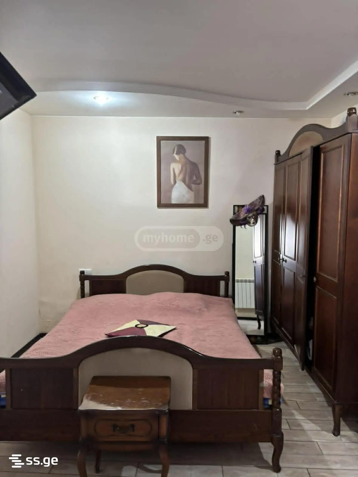 4 Room Private House For Sale view 11