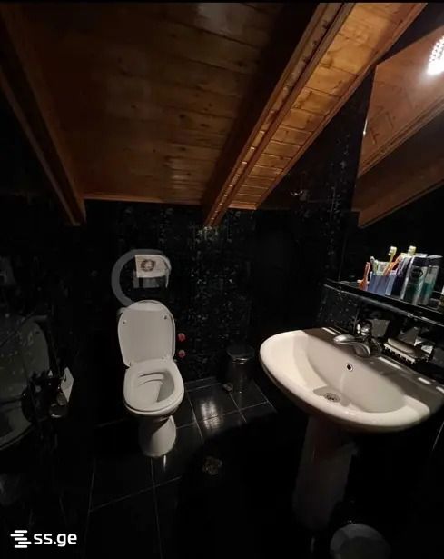 7 Room Private House For Sale view 4