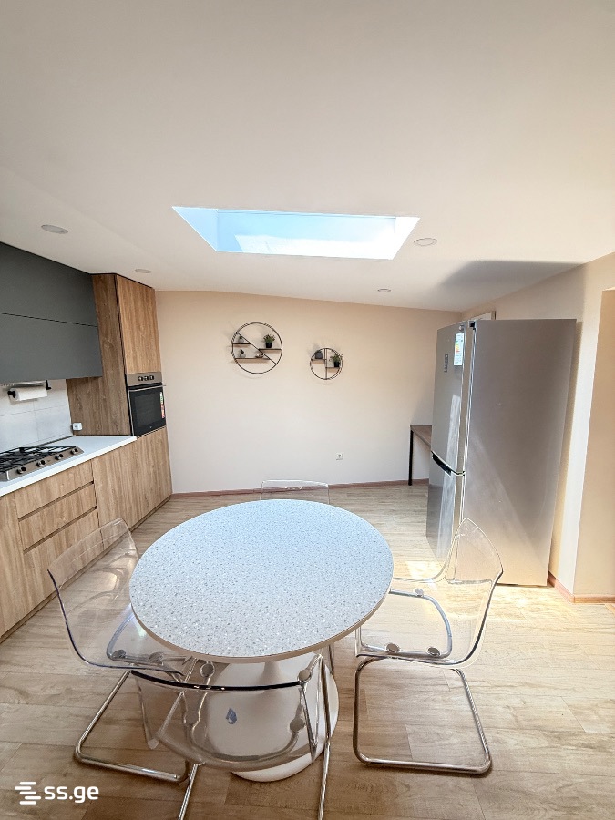 5 Room Flat For Rent. Chugureti view 11