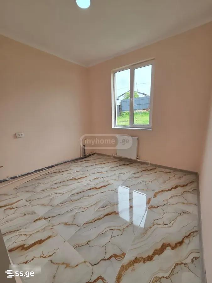 5 Room Private House For Sale view 6