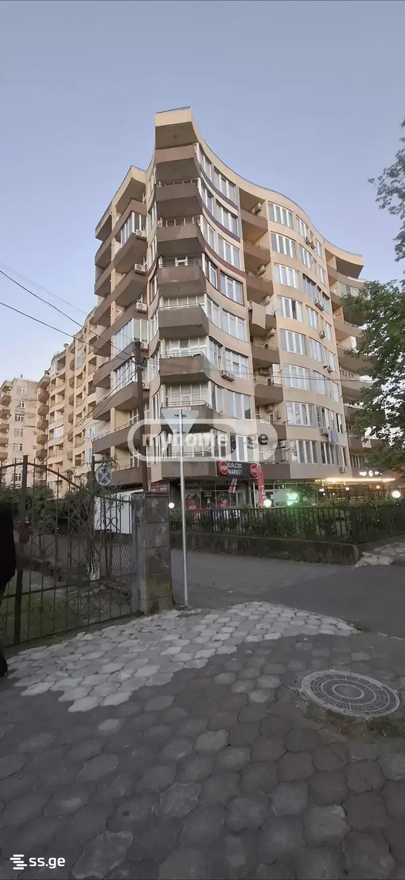 1 Room Flat For Sale, 1 of 4